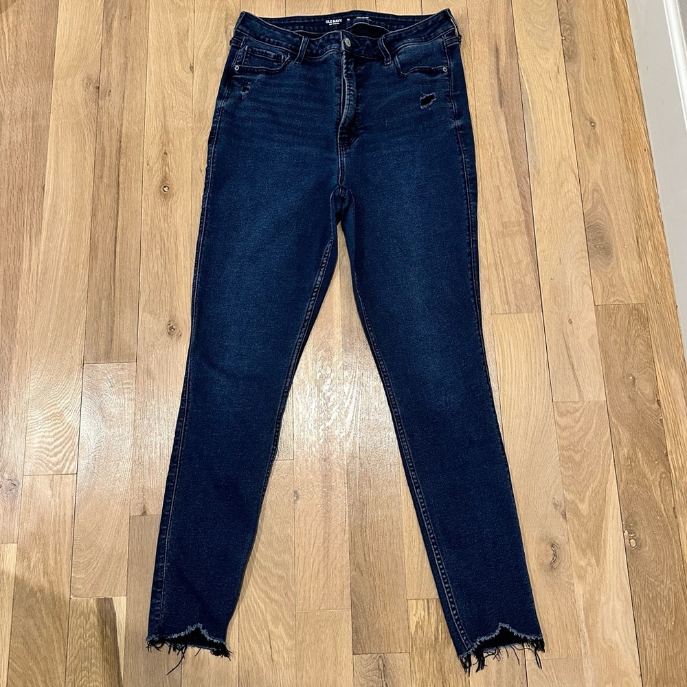 Old Navy Distressed Skinny Jean